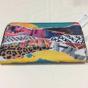 Lesportsac Foundations Taylor Zip wallet y2 colleg